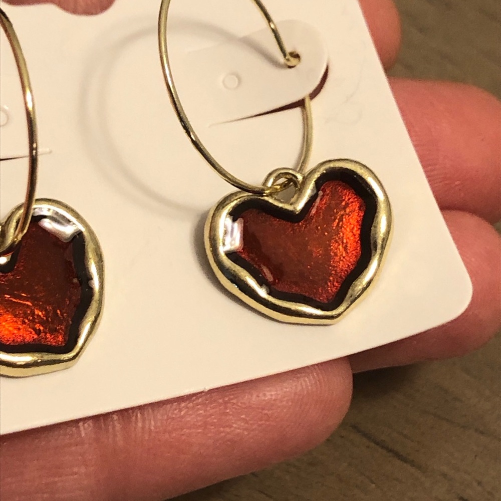 Gold Tone Heart Hoop Fashion Jewelry Earrings - Picture 2 of 8